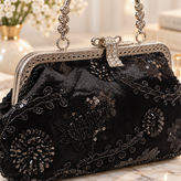 کیف مجلسی دهنه چقه ای دهنه نقره ای مدل گیپور مخملی کوچک